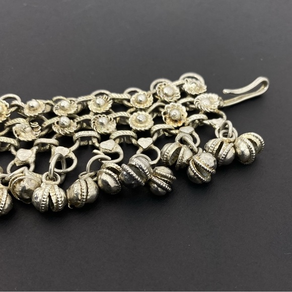 INTRICATE BOHEMIAN SILVER JINGLY ADJUSTABLE ANKLE BRACELET - Picture 4 of 9